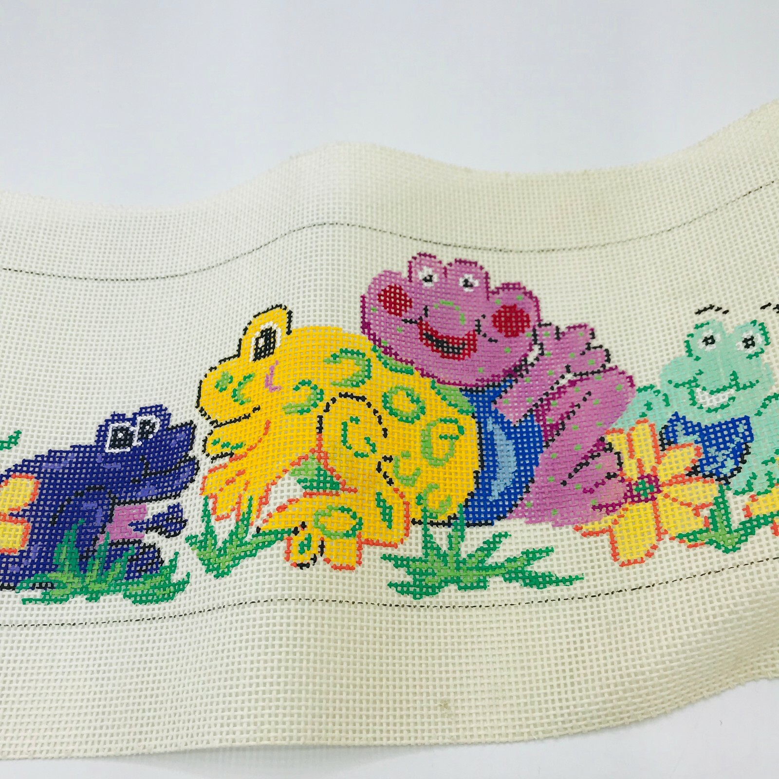 Hand Painted Needlepoint Pattern Canvas Frogs Patti Mann 7479 Flowers Panel