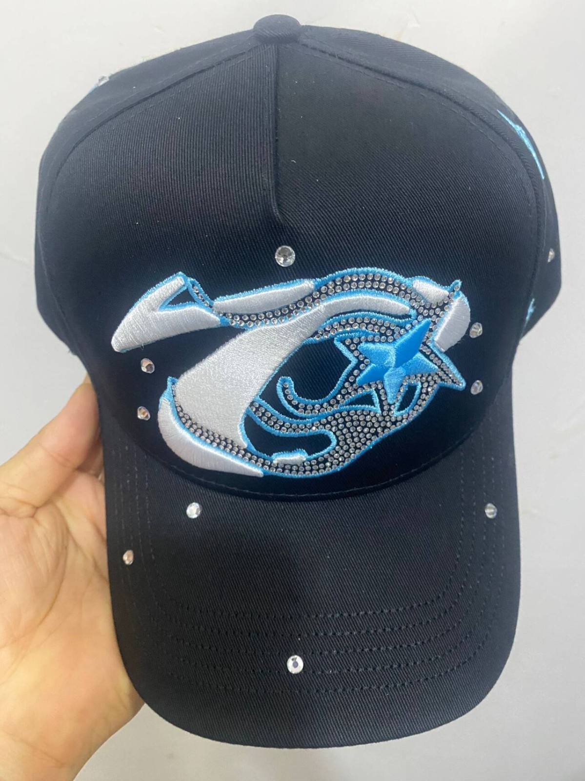 Adjusted Peaked Causal Outdoor Embroidered Black Baseball Caps With NFC Chip
