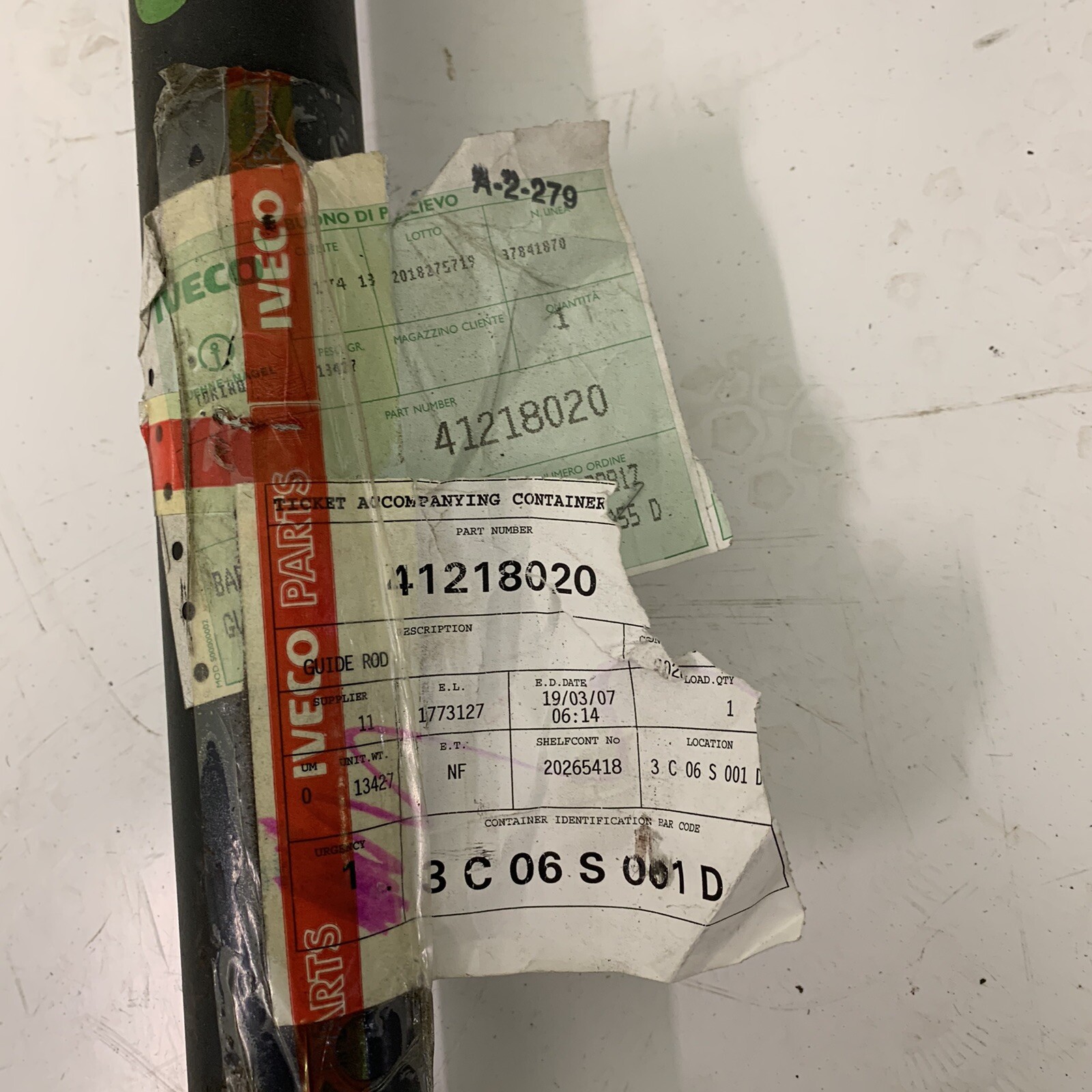 Genuine IVECO REACTION ROD 41218020 NEW