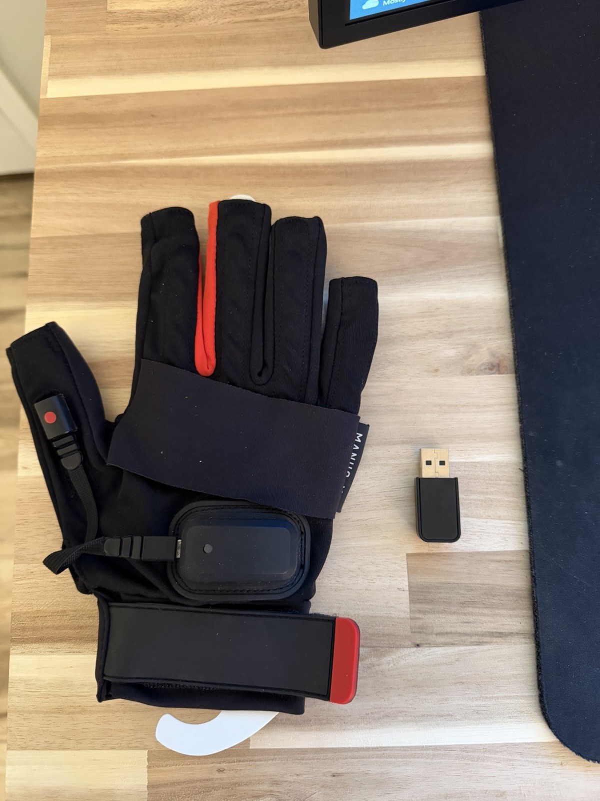 MANUS VR DK2 Developer Motion Capture Glove Right Hand w/ Dongle