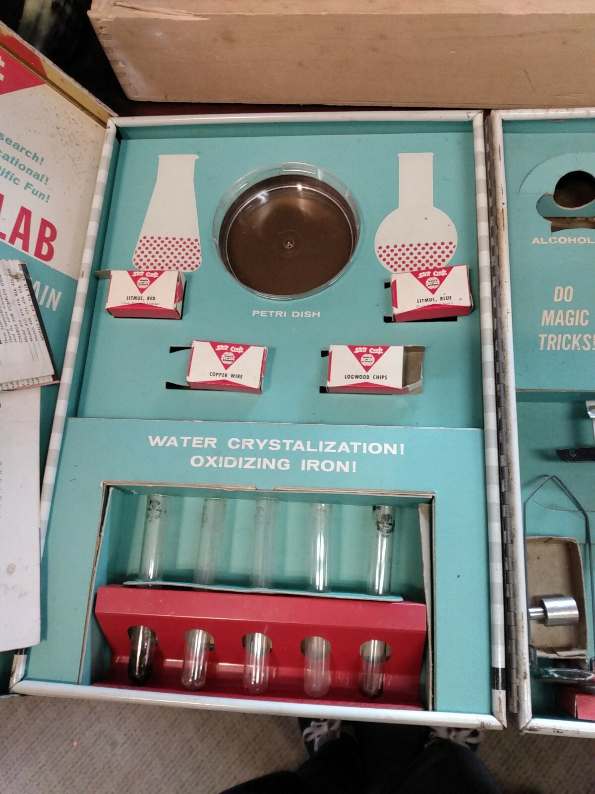 Vintage Skill Craft Chemistry Lab. (Cm)