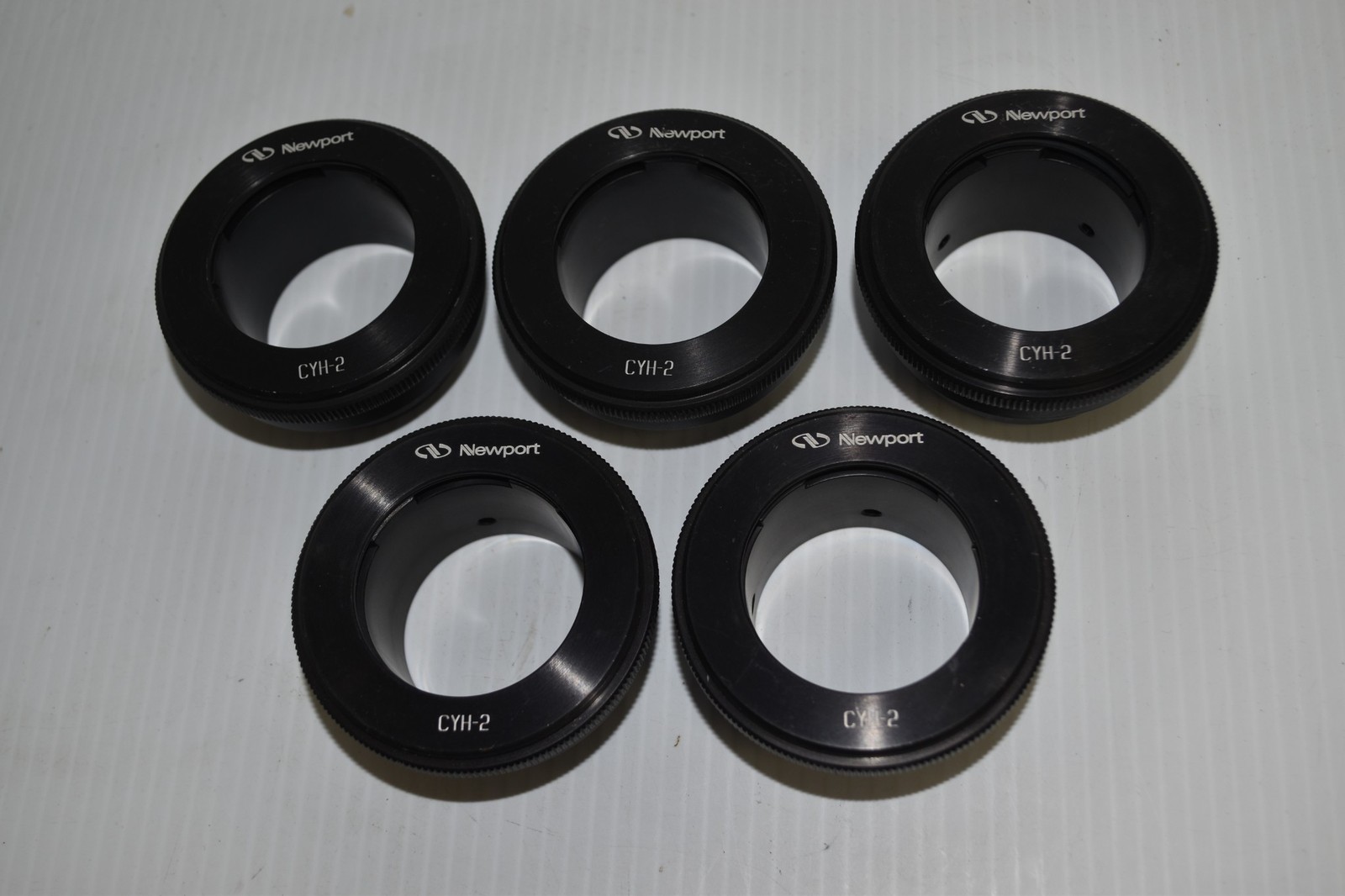 *JM* NEWPORT CYH-2 CYLINDRICAL LENS HOLDER LOT OF 5 (QEG96)
