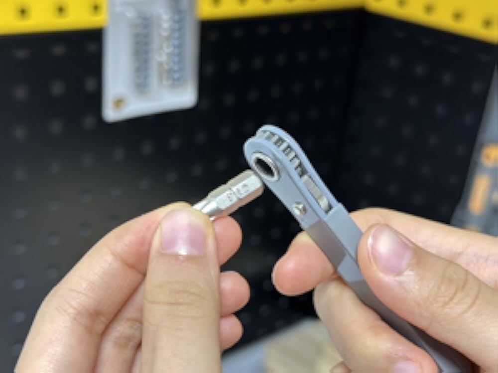 11pc Right Angle Screwdriver 1/4 Mini Ratchet Wrench Close