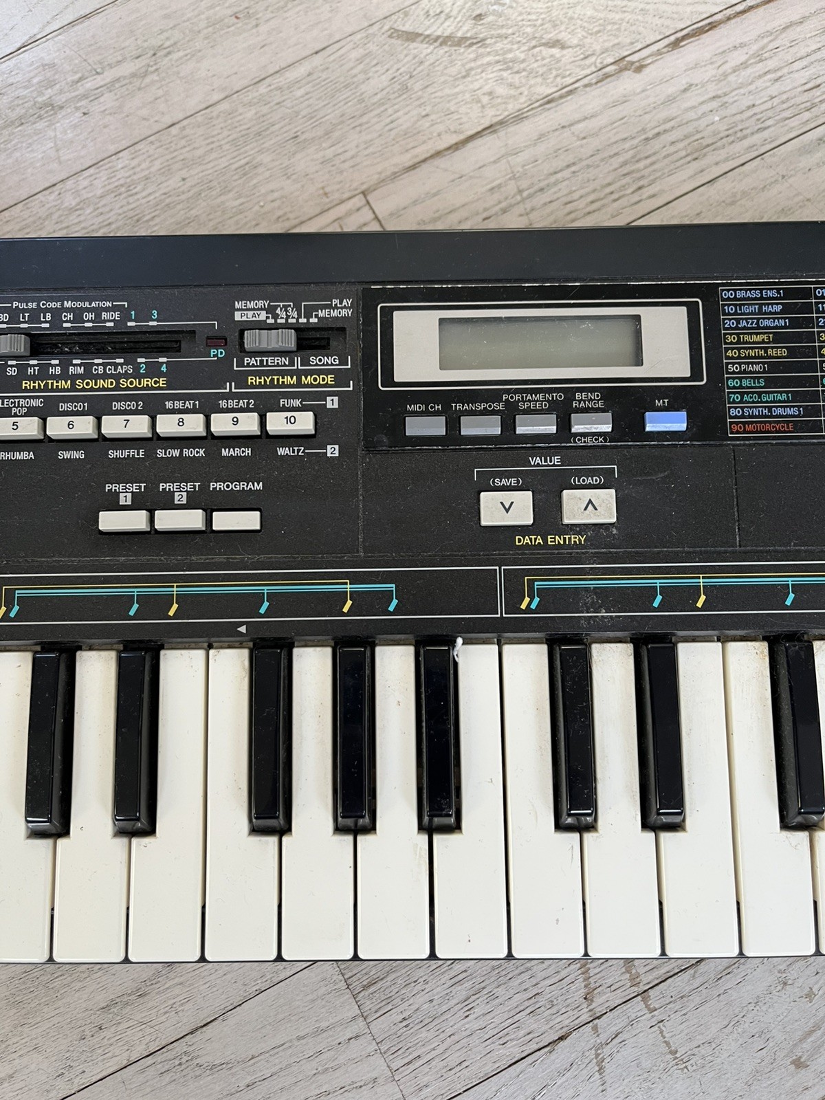 Casio CZ-230S Phase Distortion Synthesizer Keyboard READ