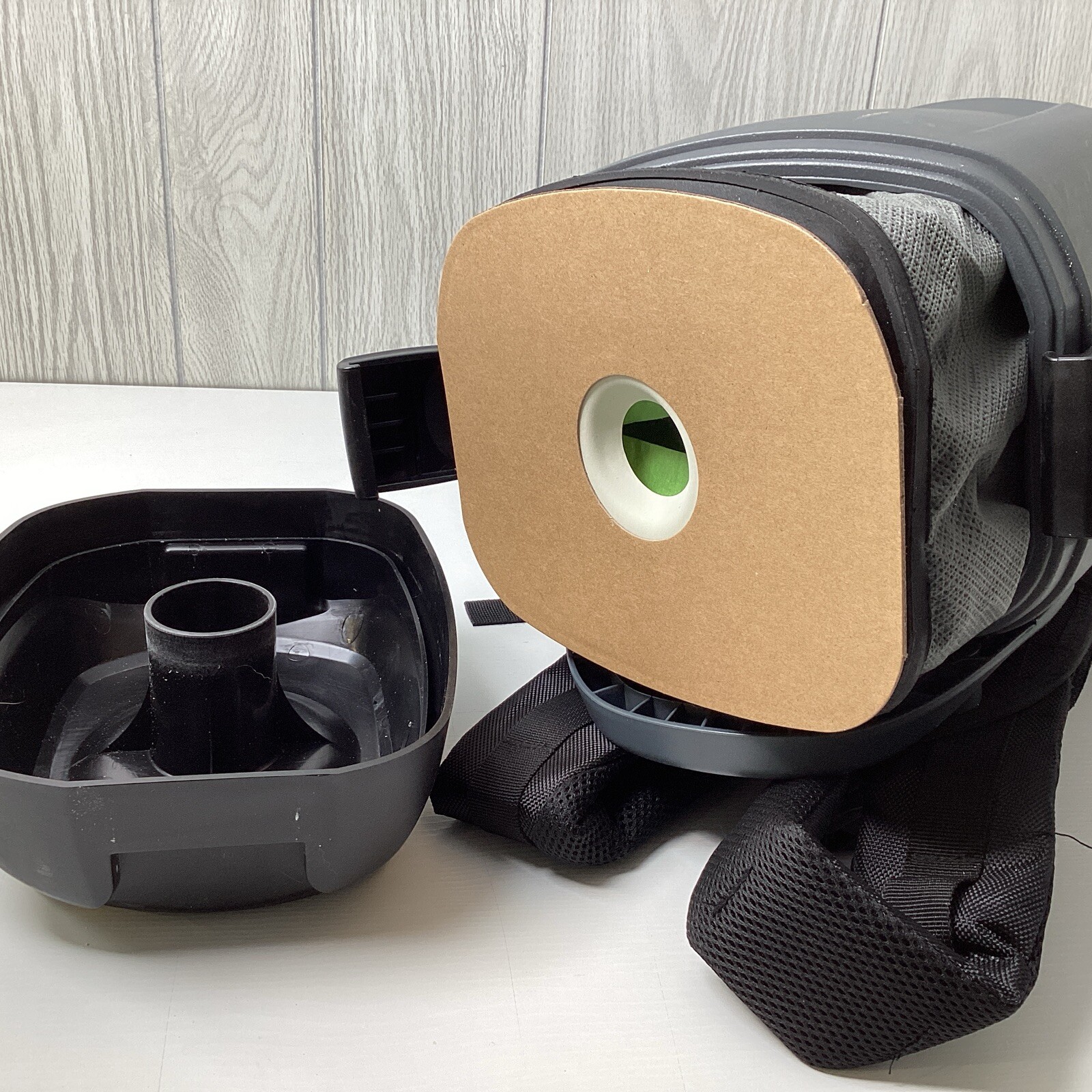 TITAN T750 Back Pack Vacuum ONLY - NO ACCESSORIES - PLEASE LOOK