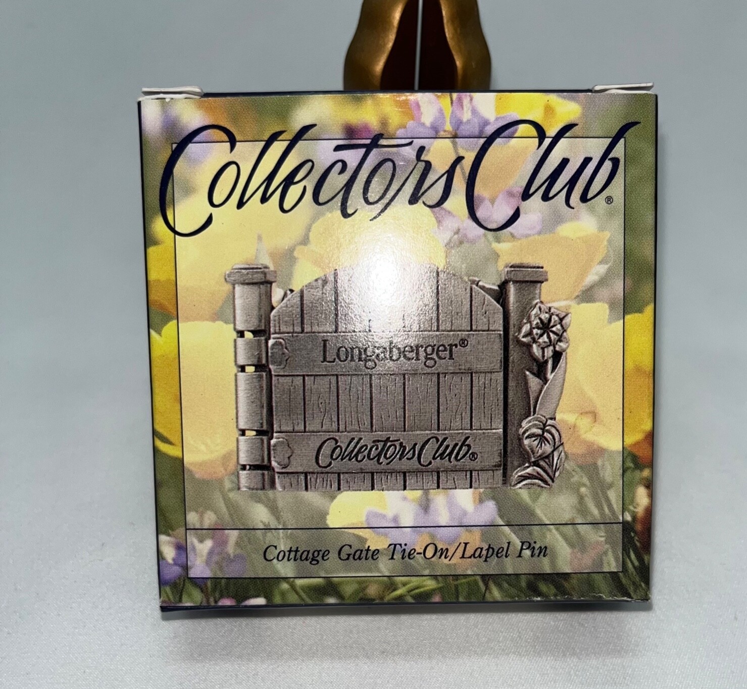 Longaberger Cottage Gate Tie-On Accessory Lapel Pin 2000 Collectors Club New