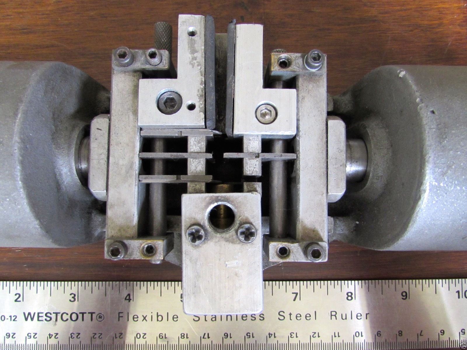 PCB Line Automated Pneumatic Wire Stripper 18800 Header Pin