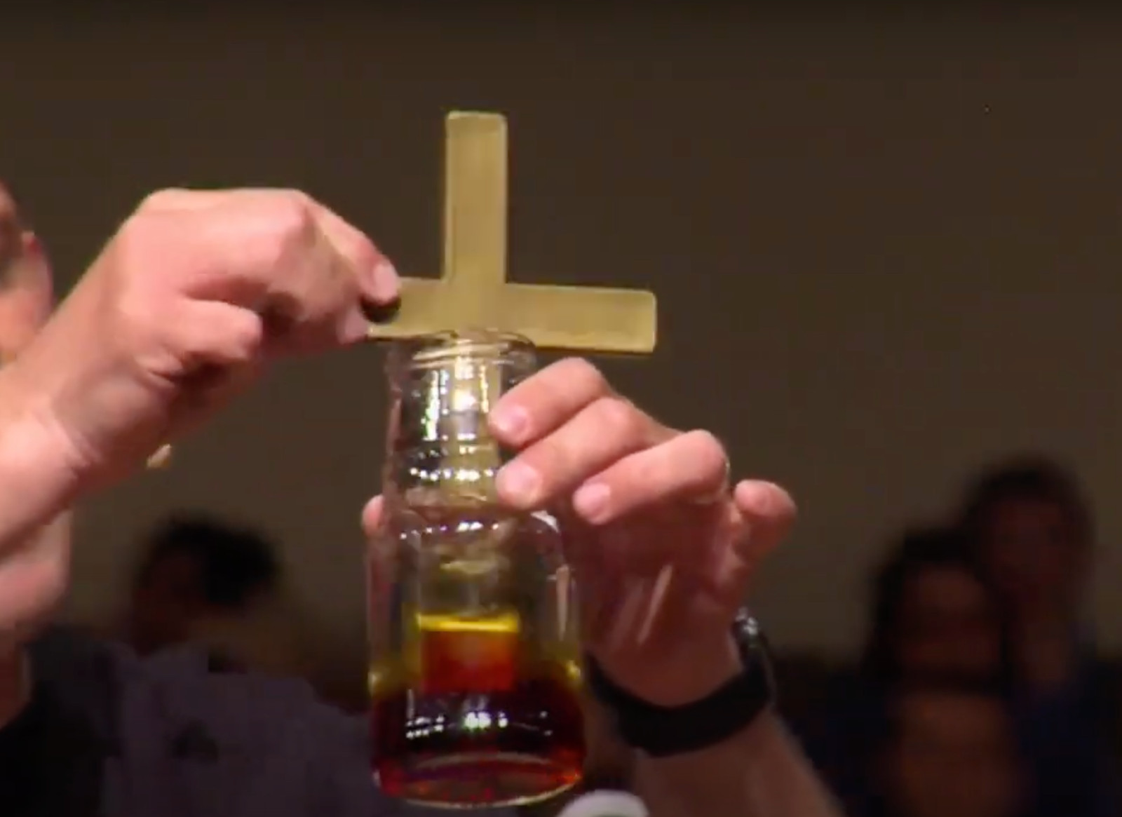 The Cross Trick - A Gospel Illustration / Magic Trick / Easter Teaching Tool