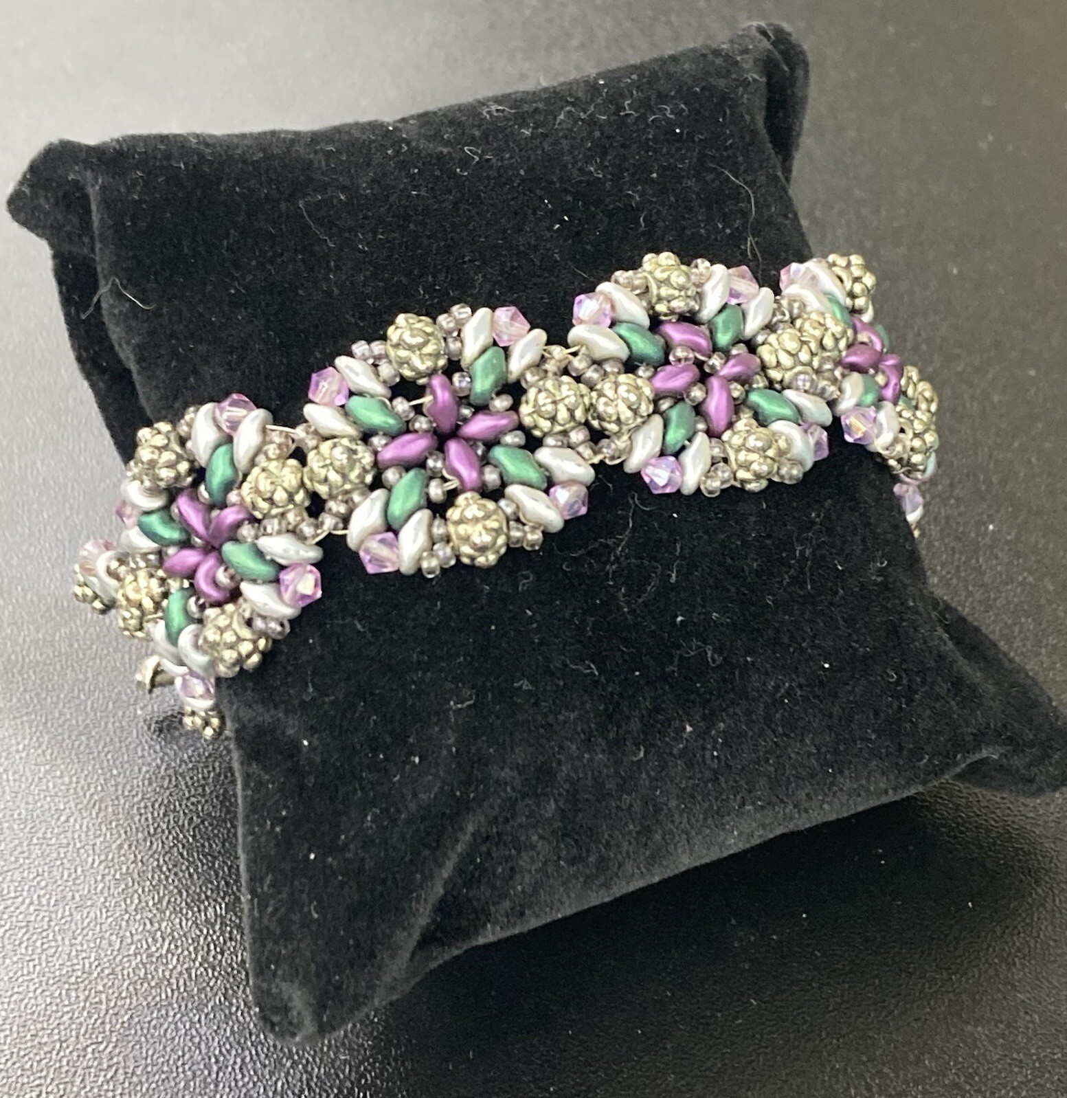 Starflower Handmade Beaded Toggle Bracelet 8.75”