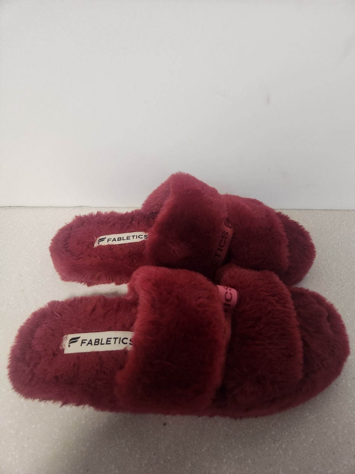 FABLETICS SNUG STRAP WOMEN SLIPPERS SIZE 10 RED FAUX FUR