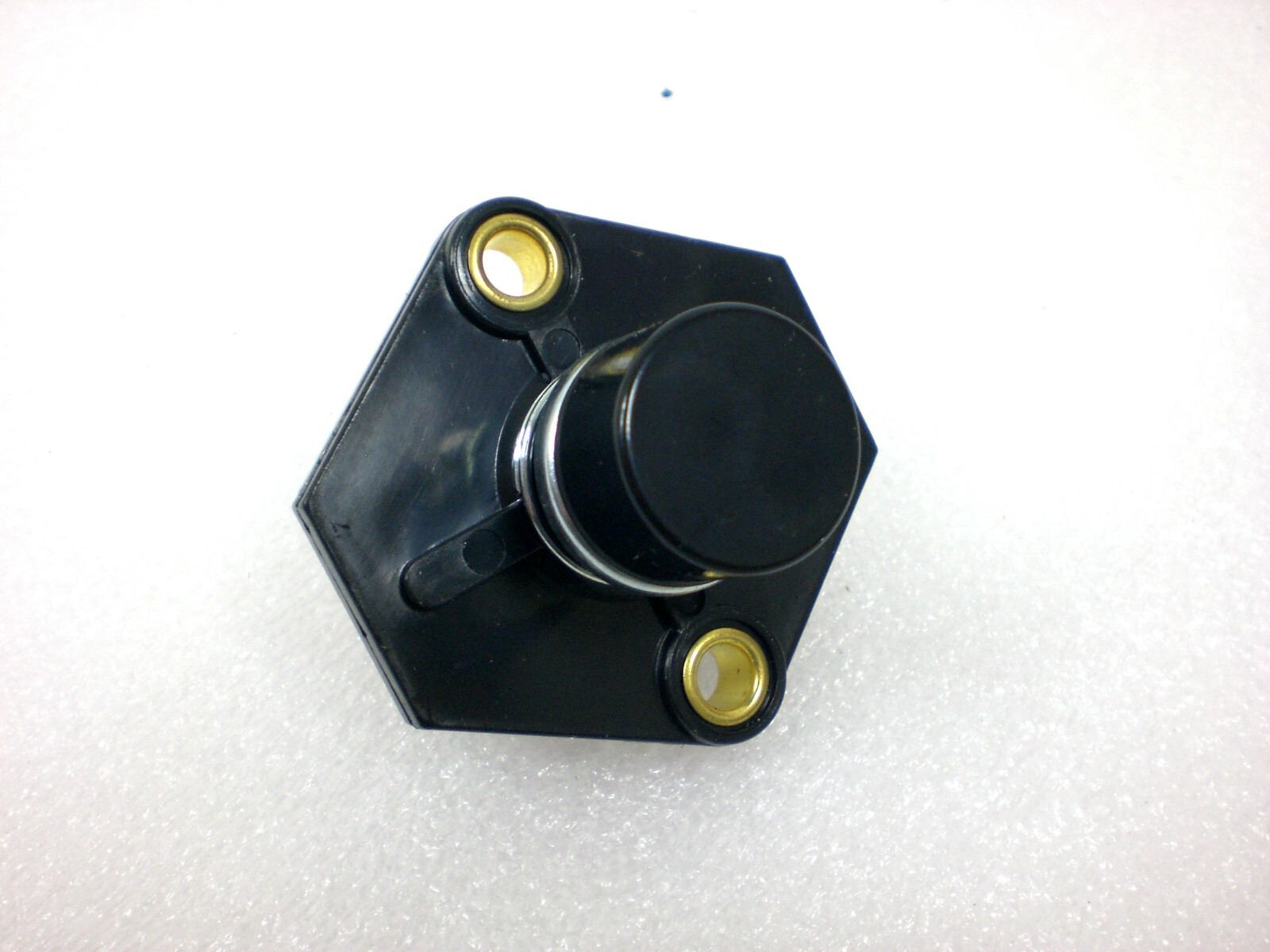 12 Volt DC Heavy-Duty Start Momentary Push-Button Starter Switch (50 Amps)