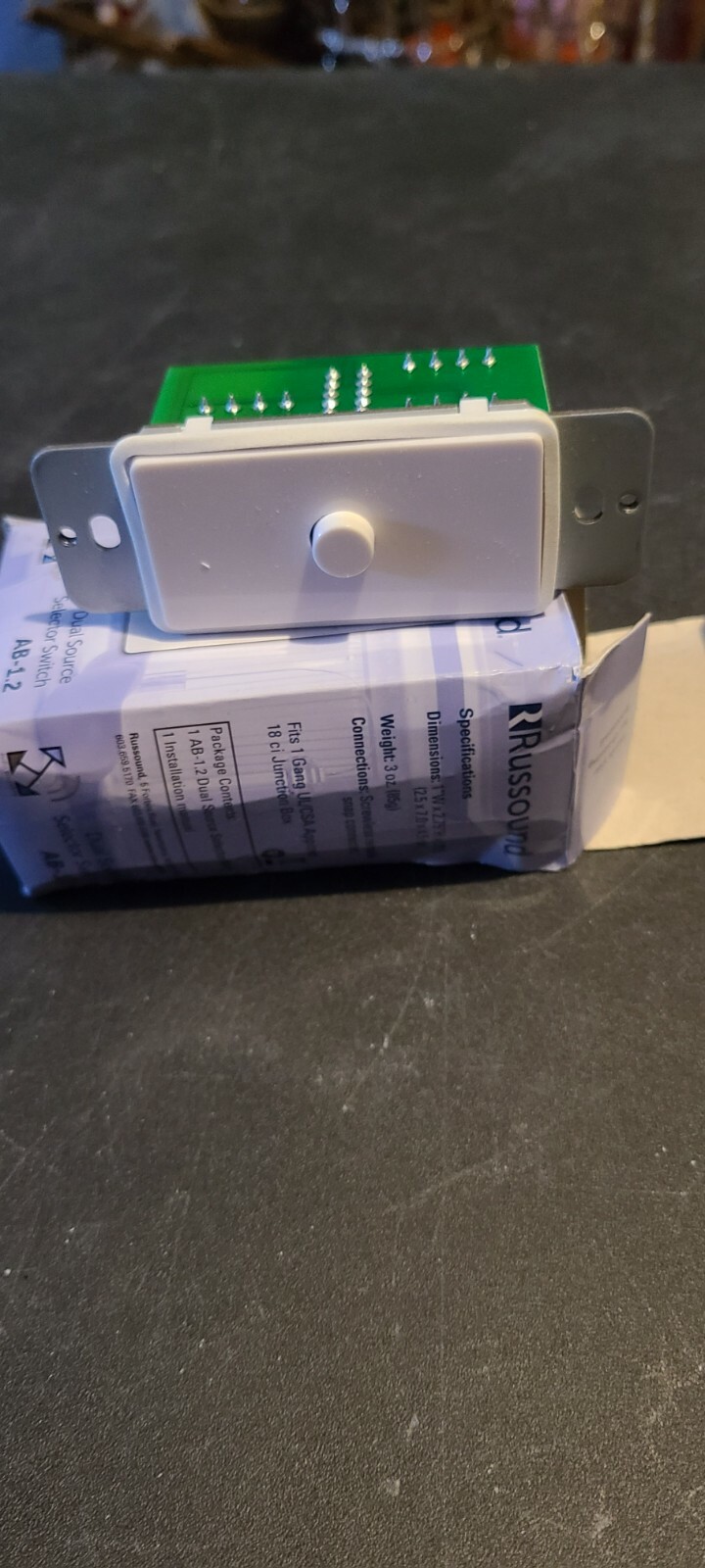 Open Box RUSSOUND Dual-Source In-Wall Speaker Selector switch AB-1.2