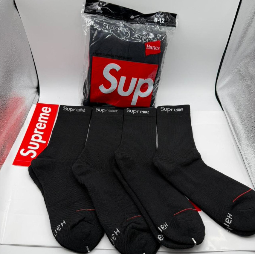 Supreme Hanes Socks 4 Pairs Set of Black Men's 6-12 Round Neck Socks!