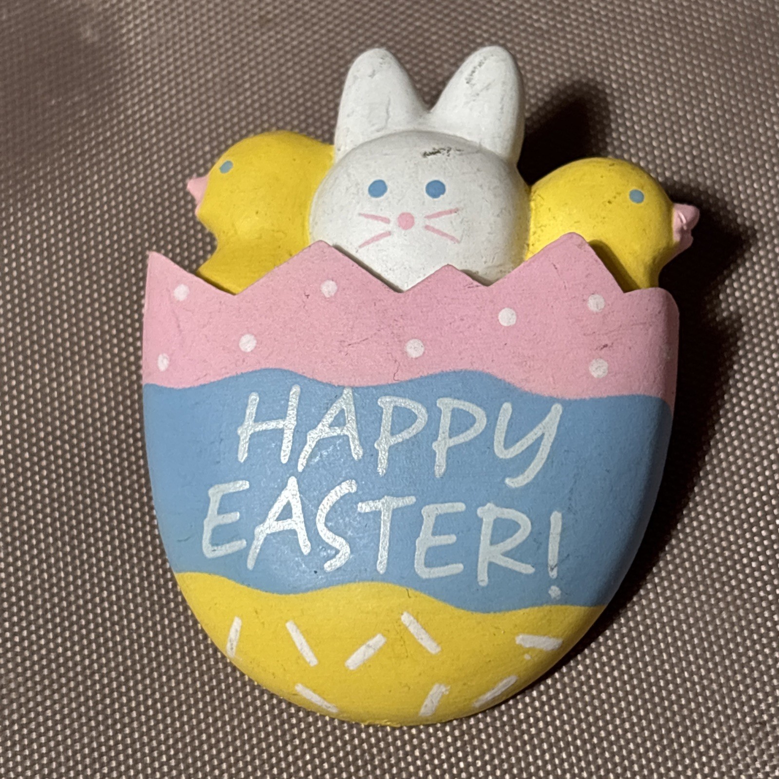 Hallmark Cards "Happy Easter" pin