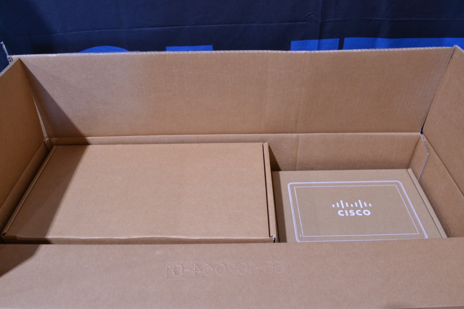New open Box Cisco CS-KIT-K9 Webex Room Kit Video Conferencing Kit (C032702)