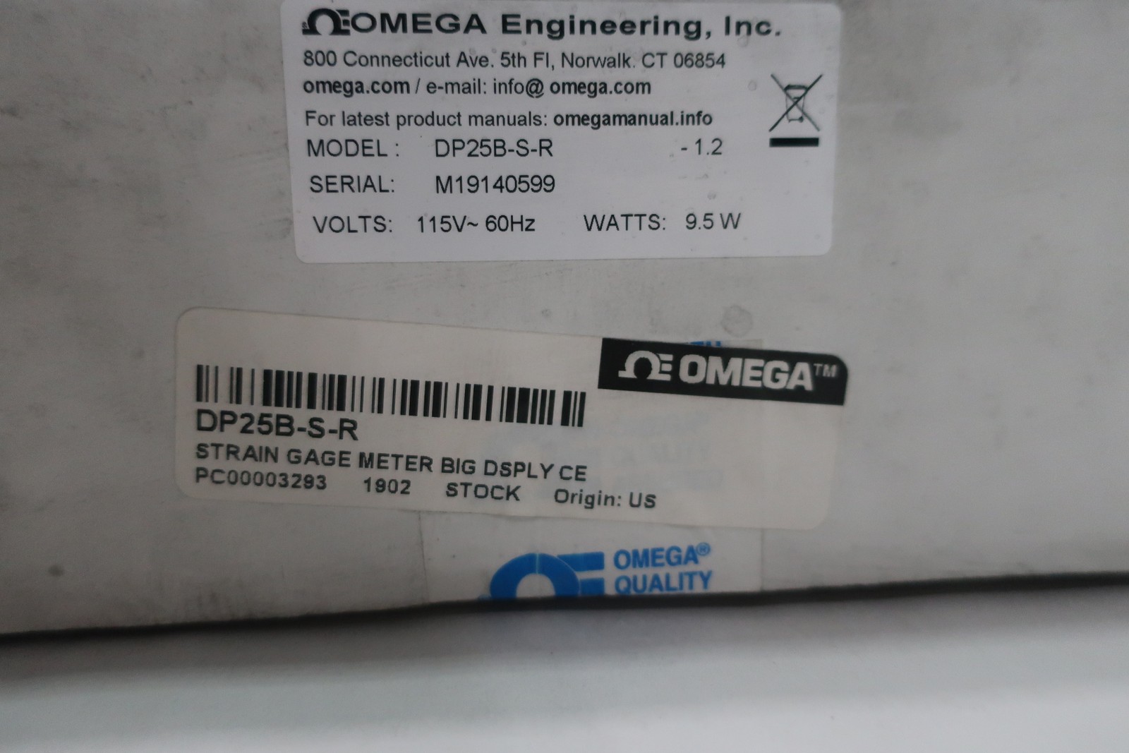Omega DP25B-S-R Gage Meter