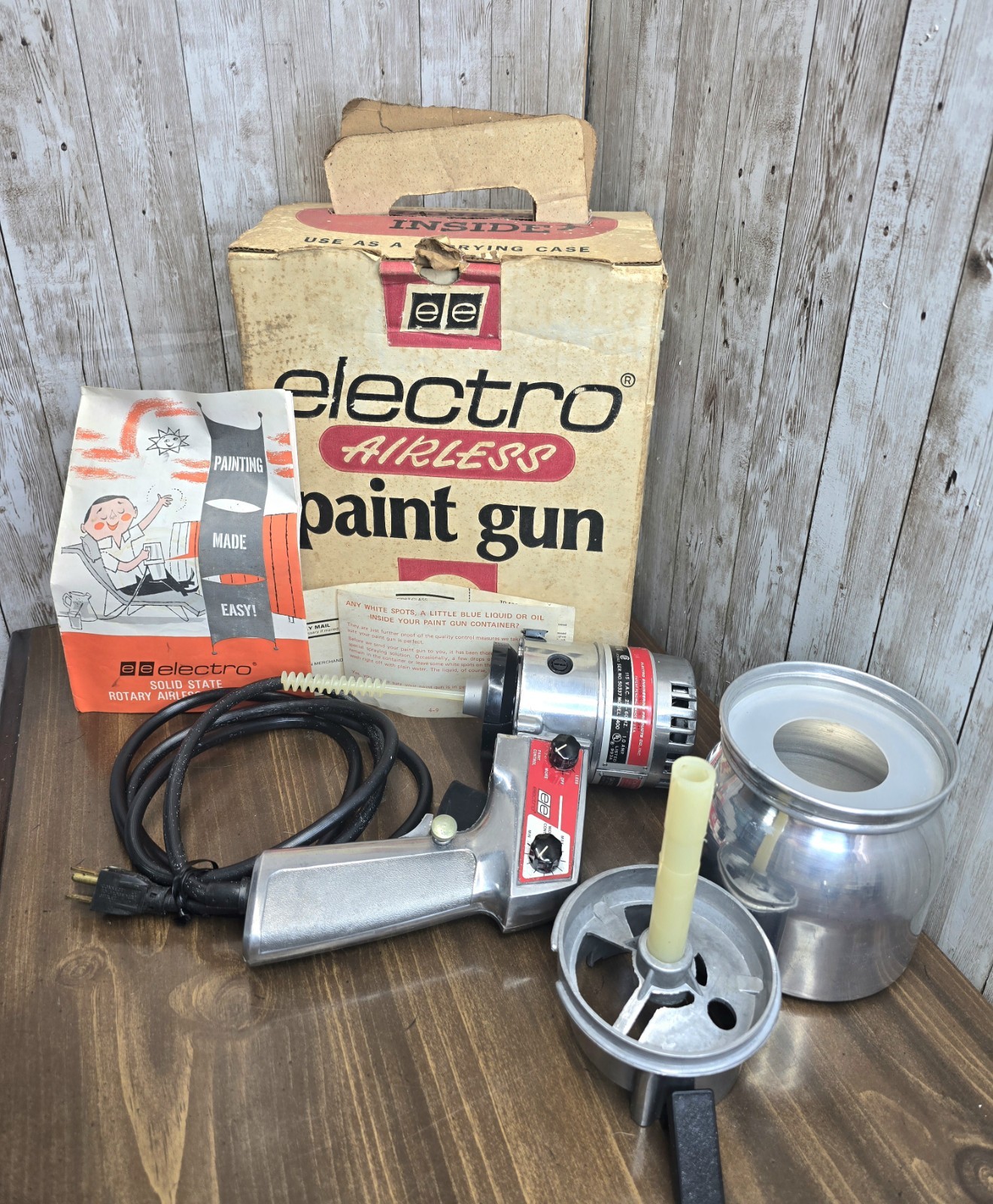 EE Electro Electric Airless Paint Gun Adjustable Rotary Action w/Box & Manual