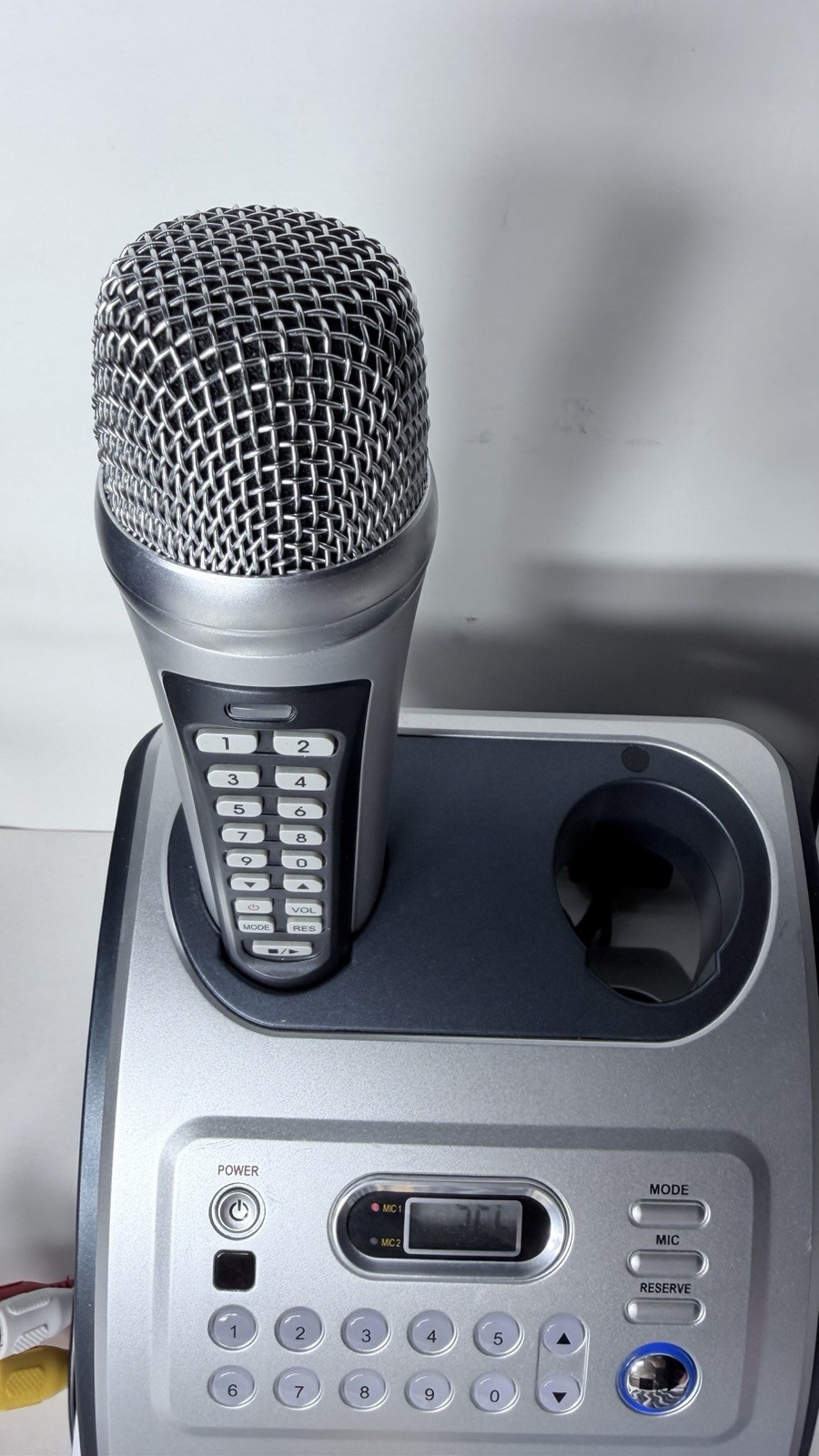 MAGIC SING ED-11000 KARAOKE SYSTEM W/ WIRELESS MICROPHONE
