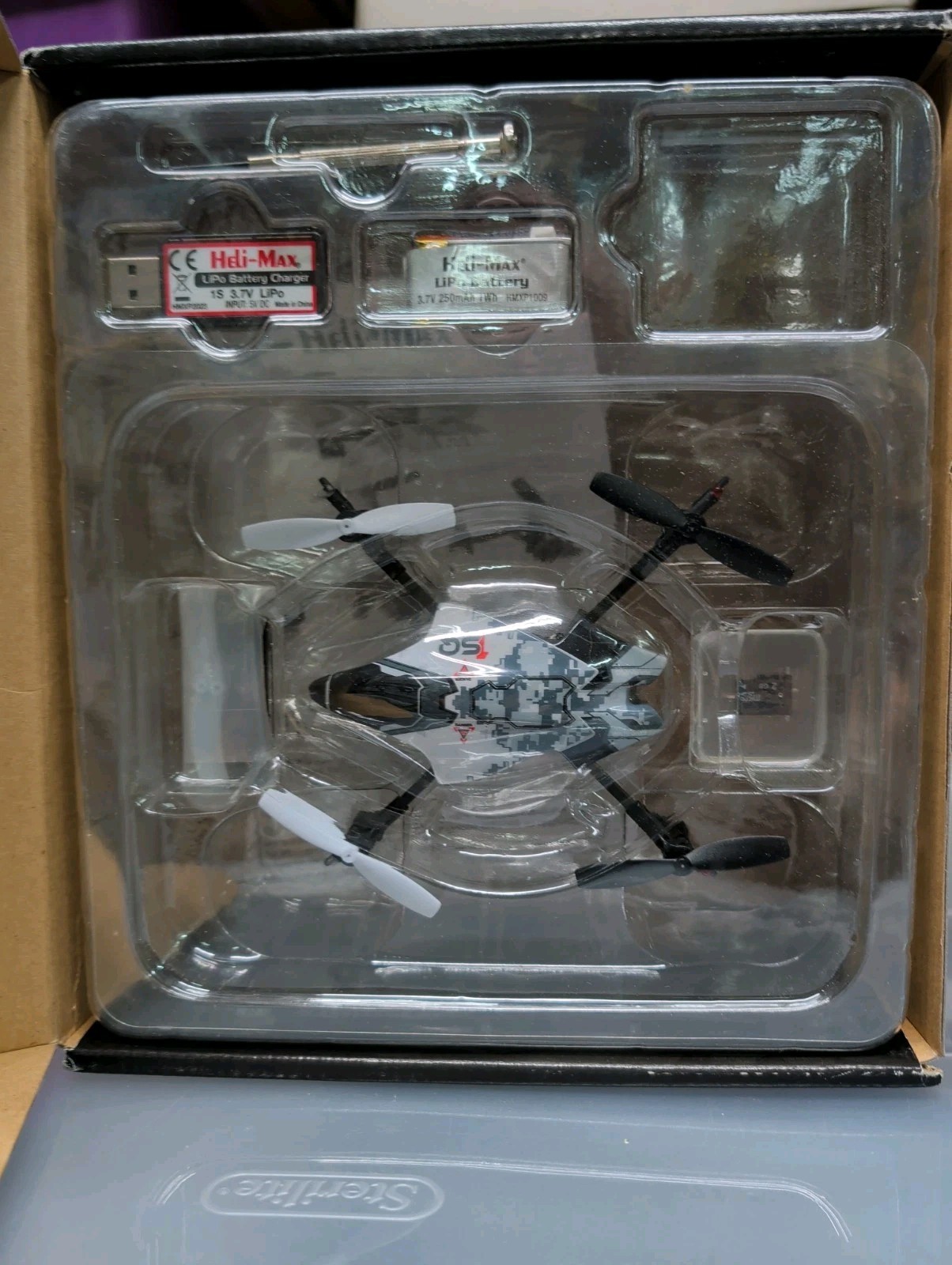 HELI-MAX 1SQ V-CAM TRANSMITTER READY QUADCOPTER OPEN BOX
