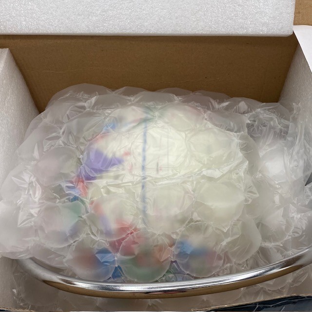 Floating Globe Office Desk Display Levitating Rotating Planet Earth Ball White