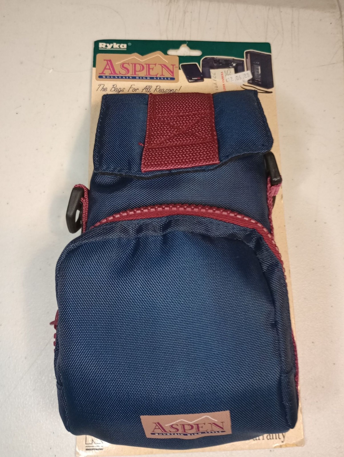 Ryka Aspen Camera Case Pouch AN-236 Navy Blue Maroon Belt Loop Padded Strap
