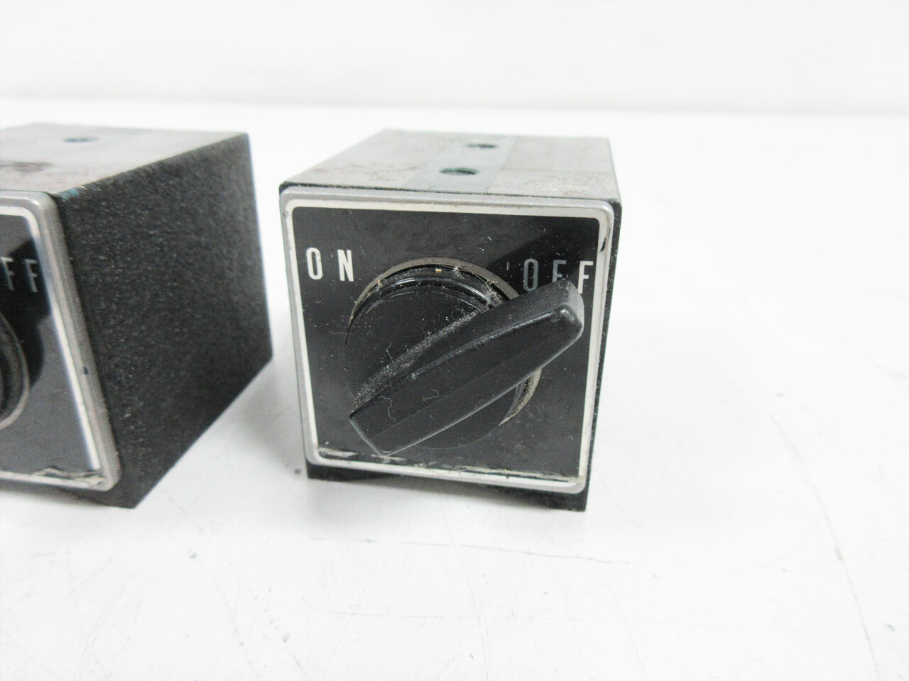 3x MAGNETIC BASE ~ [1] NEWPORT MB-2