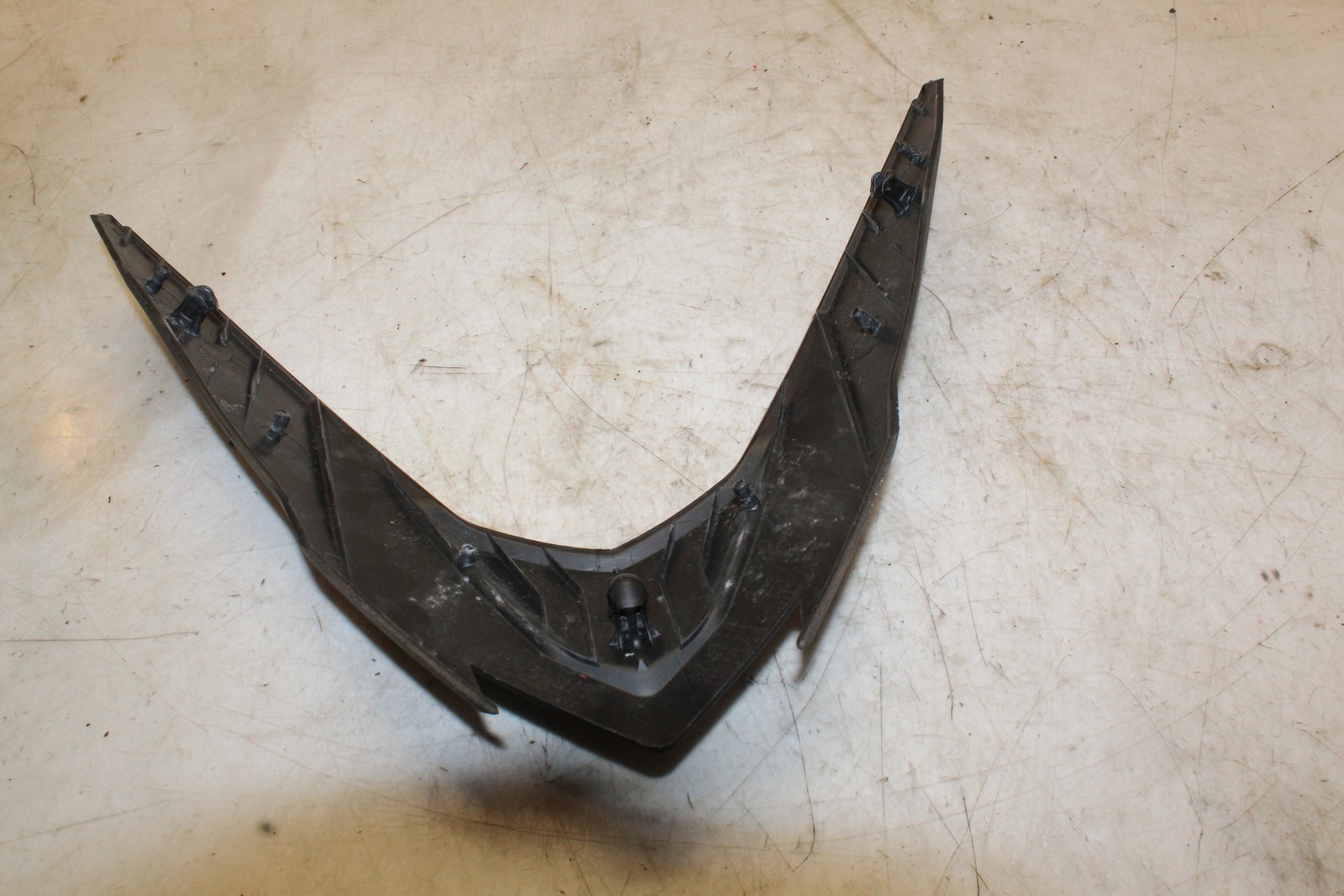 2015 Ski-doo Summit XM 800 Windshield Trim 517304922