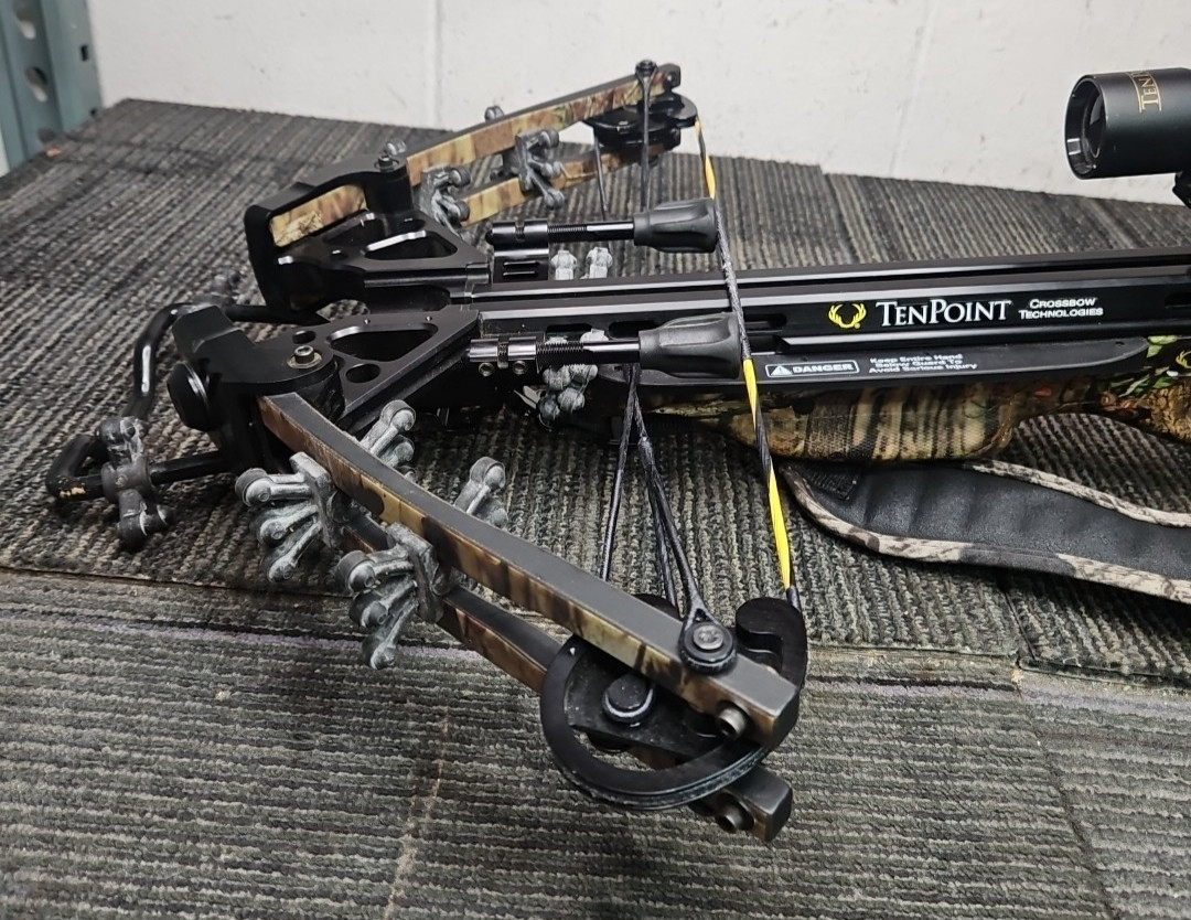 TenPoint Stealth SS Crossbow with Scope, Quiver, 7 Arrows, Soft & Hard Cases