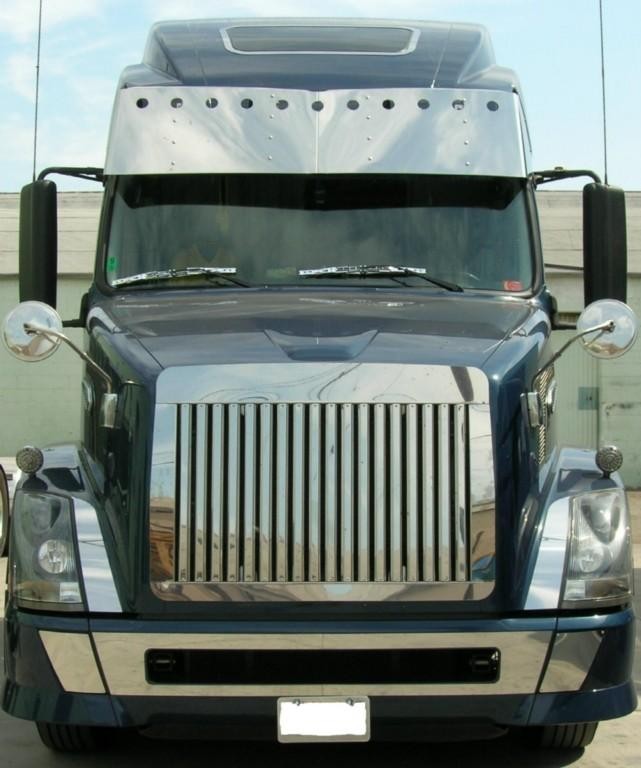 Volvo VNL Grille, 18 Vertical Bars V-8008