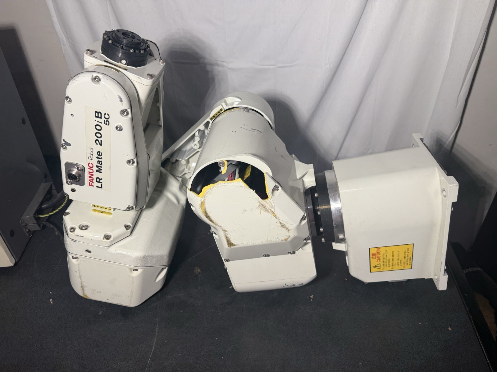 Fanuc LR Mate 200IB 5C With J3IB Mate Controller Untested