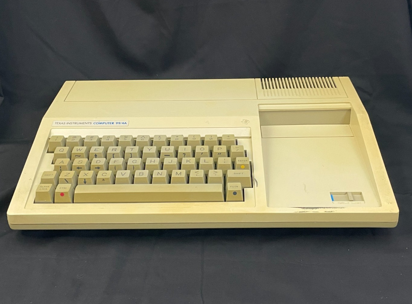 TI-99/4a Computer - Texas Instruments Model PHCOO4A - UNTESTED