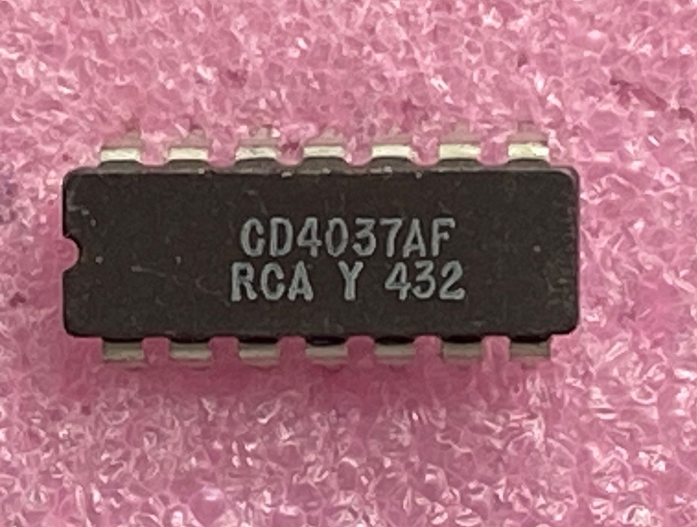 RCA CD4037AF triple AND/OR Bi-phase pairs Integrated Circuit