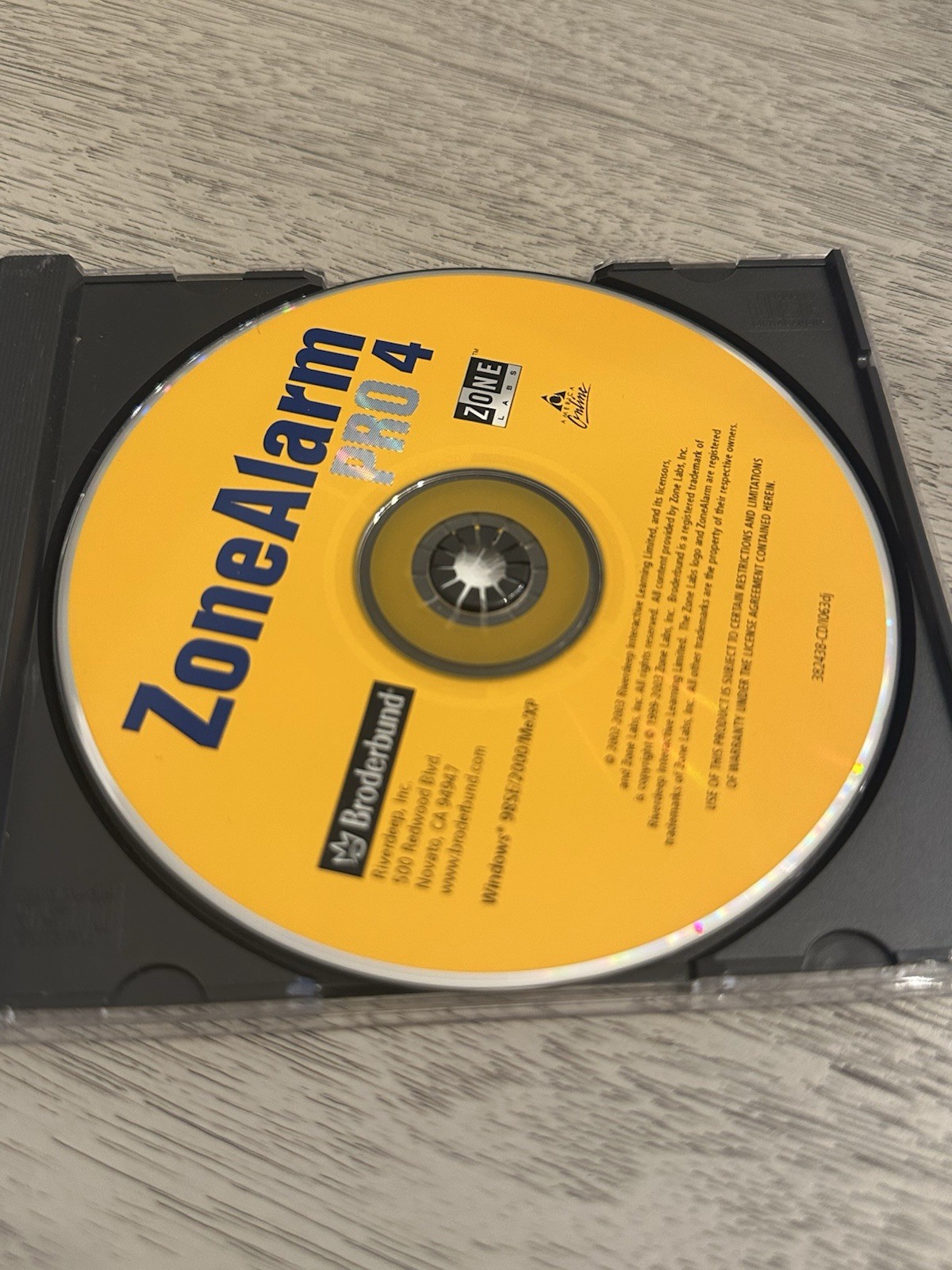 Borderbund ZoneAlarm Pro 4 Firewall Zone Labs CD ROM for Windows PC