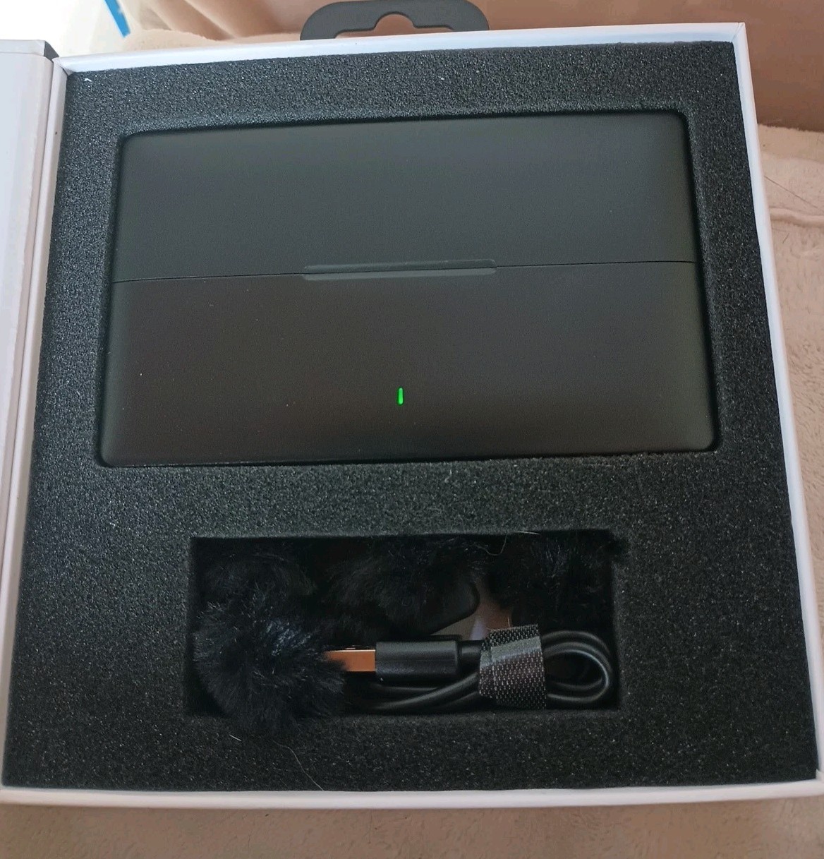 Jostart 4-Channel 2.4g Wireless Lavalier Microphone System