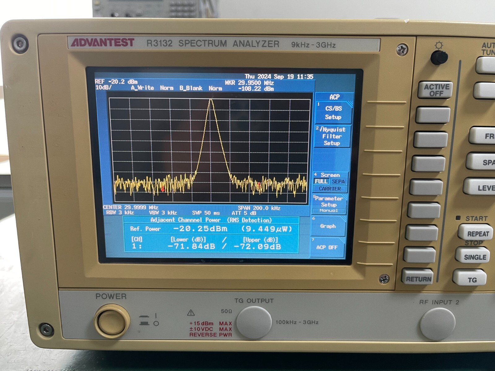 Advantest R3132 Spectrum Analyzer 9KHz - 3GHz