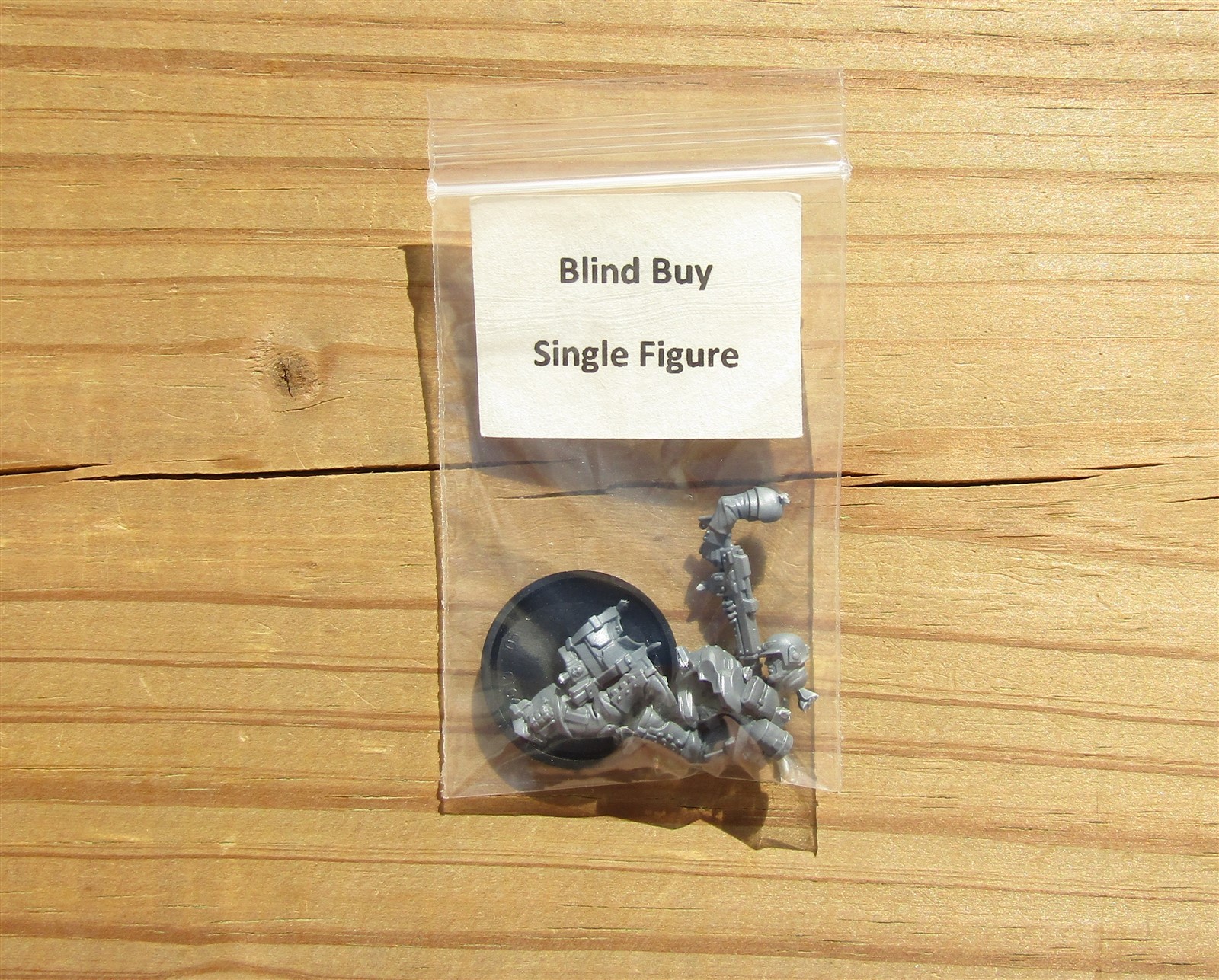 40K Astra Militarum _Cadian Shock Troop w/ Lasgun Blind Buy Single Figure New