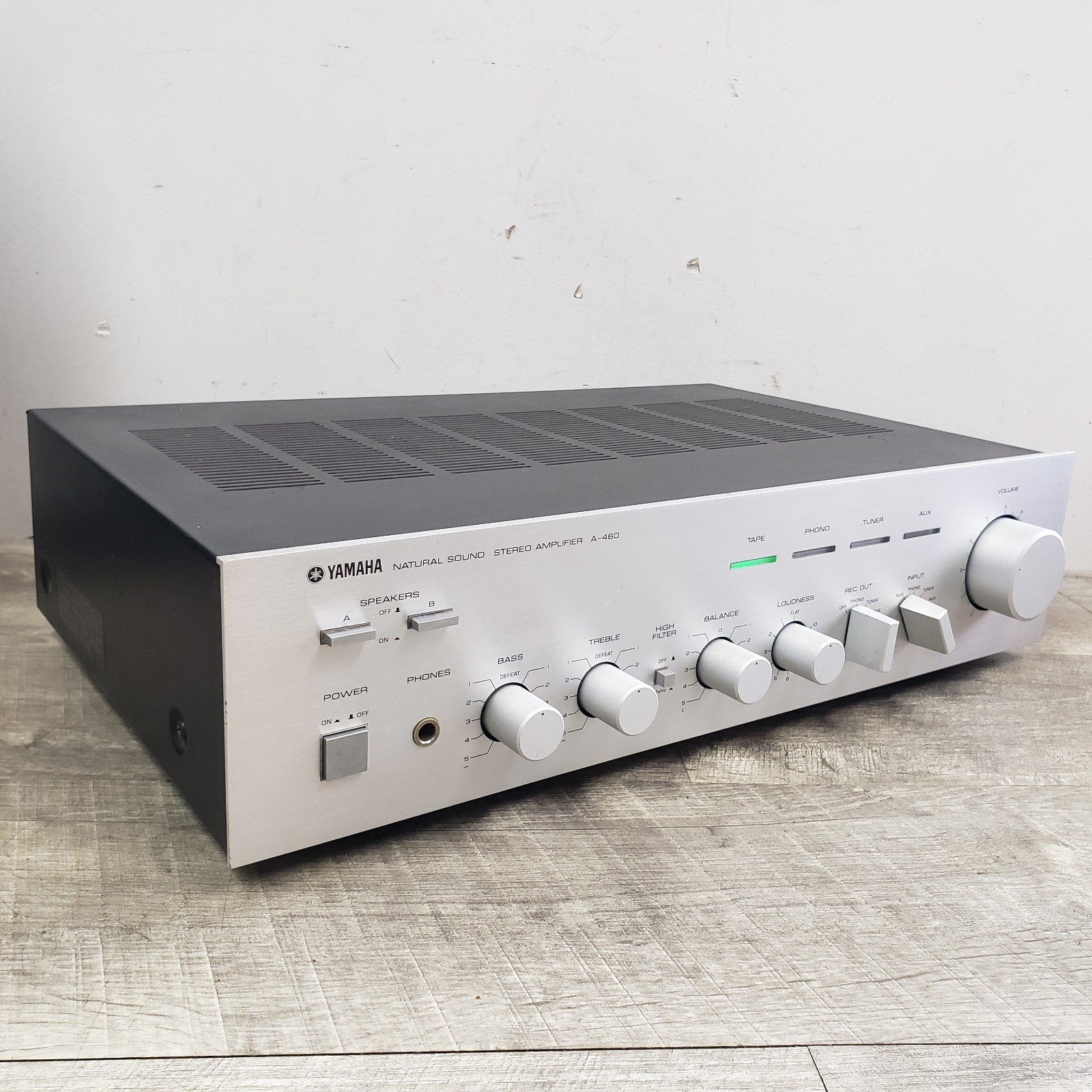 *PARTS/REPAIR* Vintage Yamaha A-460 Stereo Amplifier -Powered Up- Not Working