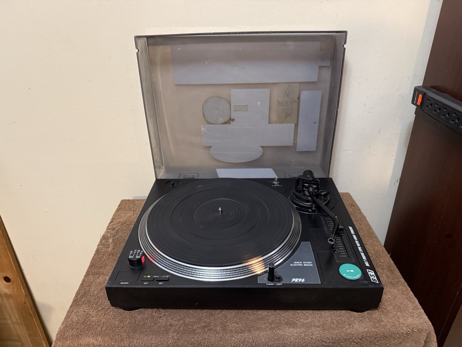 BTS PR96 turntable  No Cartridge Read The Description