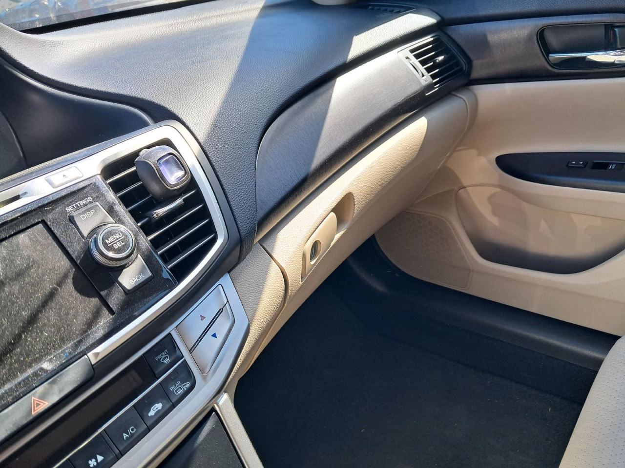 ACCORD    2014 Glove Box 4822932