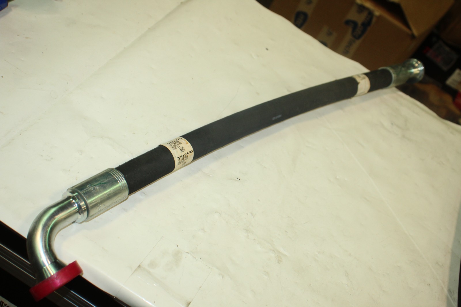 NEW Volvo Hydraulic Hose Assembly 15118196 365004010