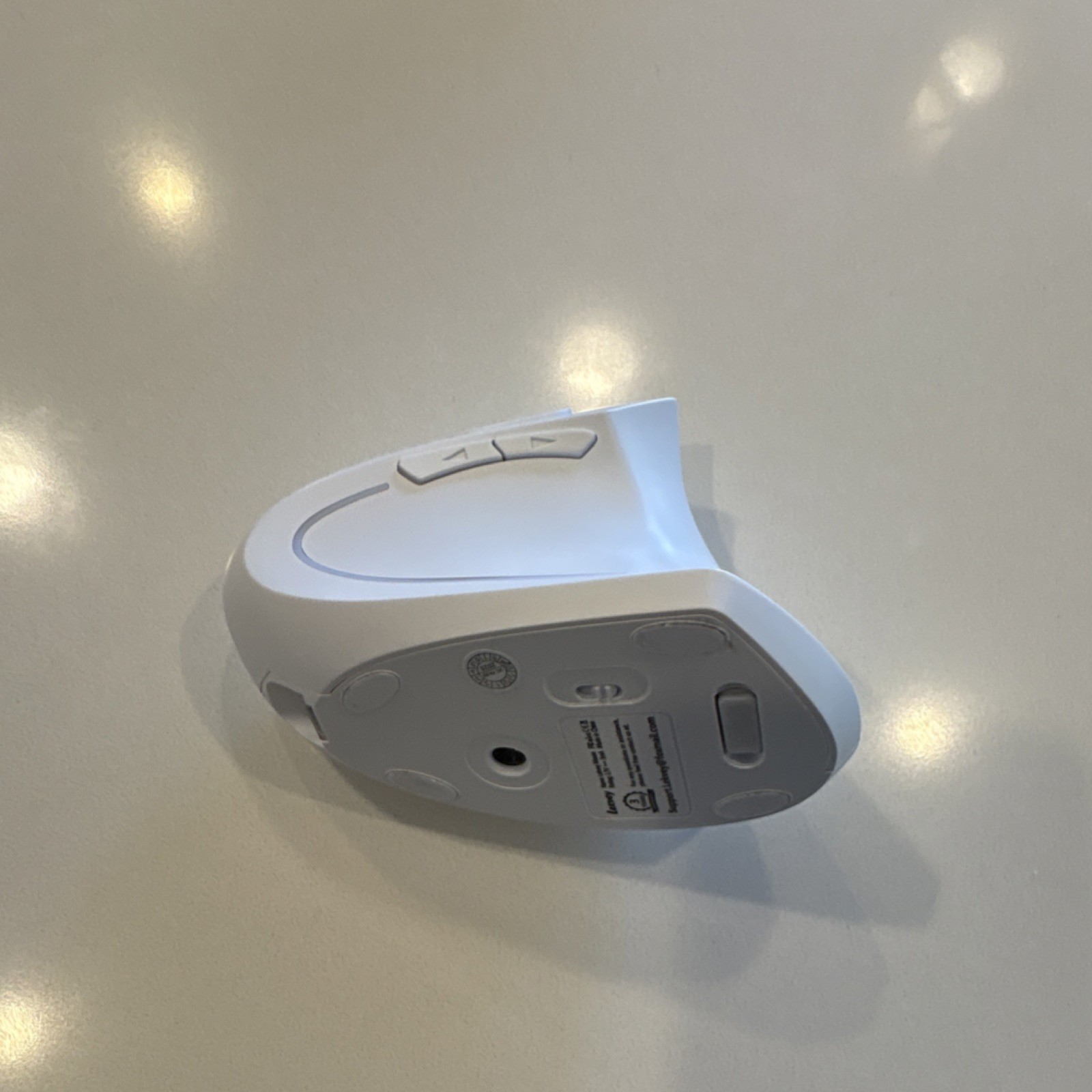 Lekvey Wireless Ergonomic Vertical Mouse 1600 DPI 6-Button Optical White