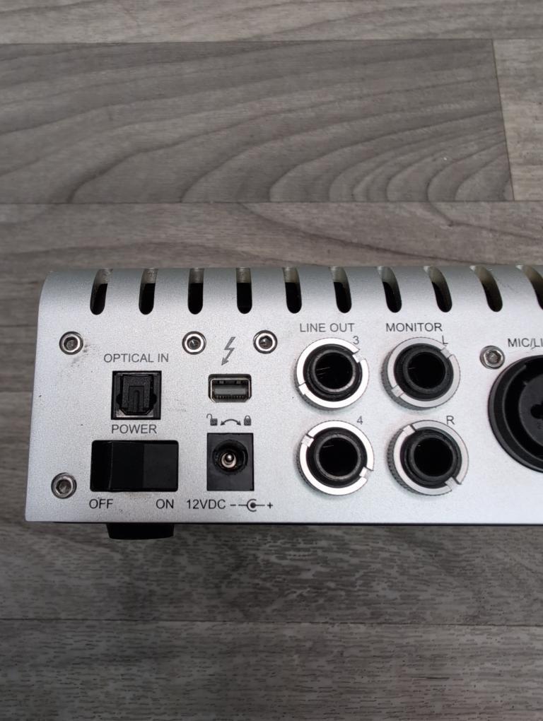 Universal Audio Apollo Twin Desktop Audio Interface (A1D024035)