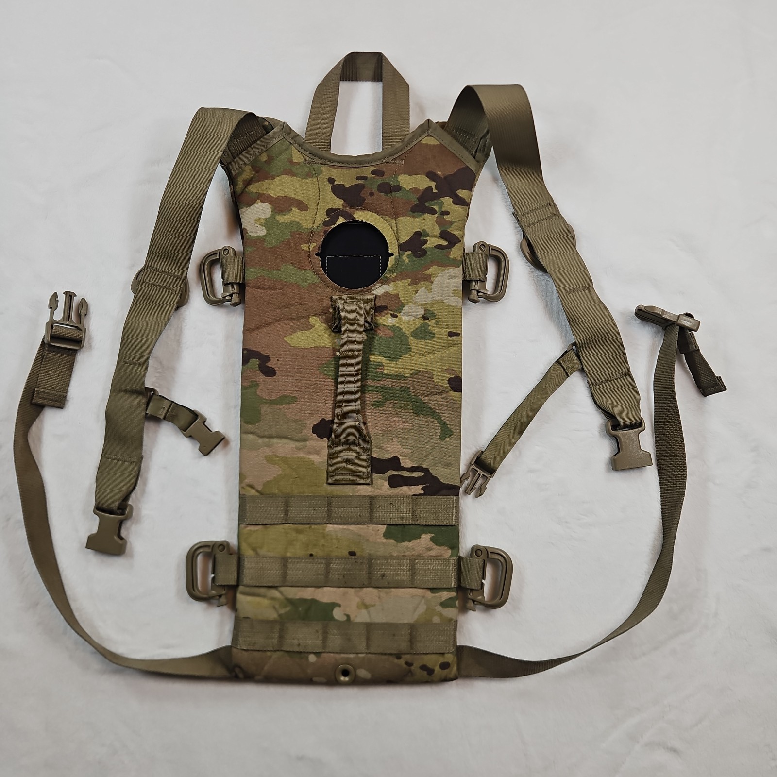 Hydration Carrier (MULTICAM/OCP) (Very Good) - USGI MOLLE II