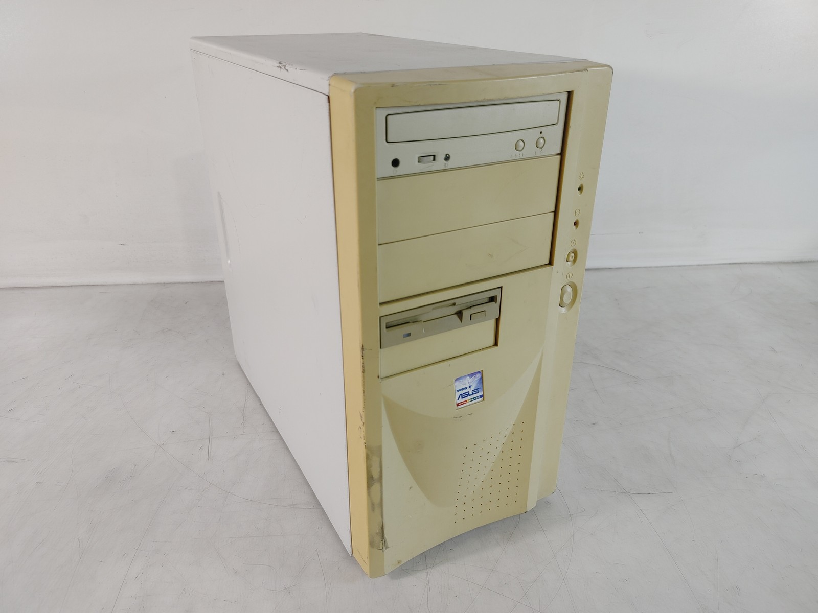 Vintage Vigor 6BX-A SP Intel Celeron 400 MHz 320 MB SDRAM Desktop