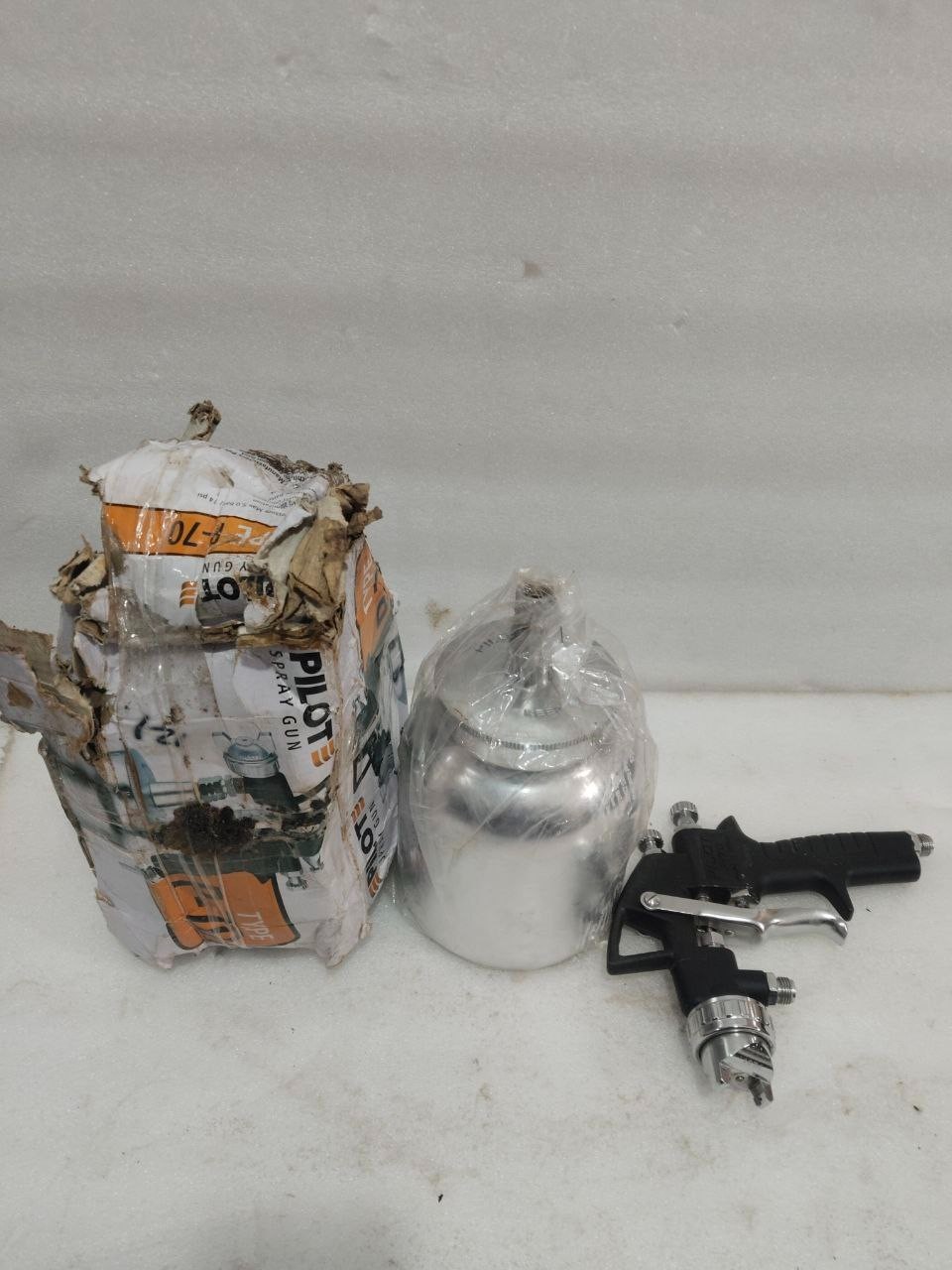 Pilot P-70 Spray Gun for Paint