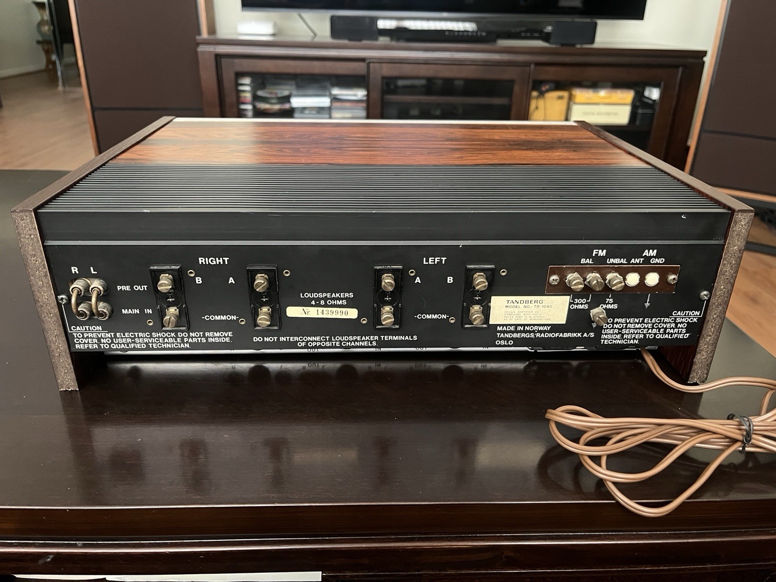 TANDBERG TR-1040 RECEIVER Vintage Stereo for Parts Or Restore