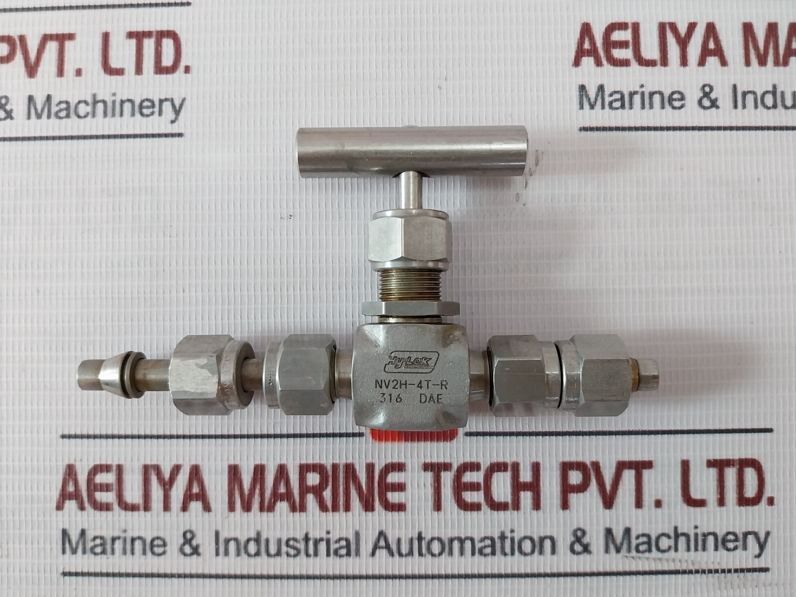 Hylok NV2H-4T-R Needle Valve 316 DAE