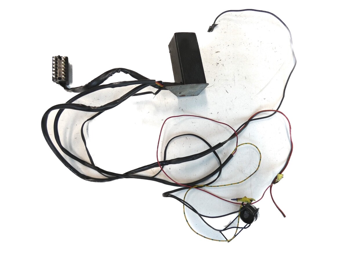 Mercedes W115 Pullman A1158200797 Electrical system alarm device
