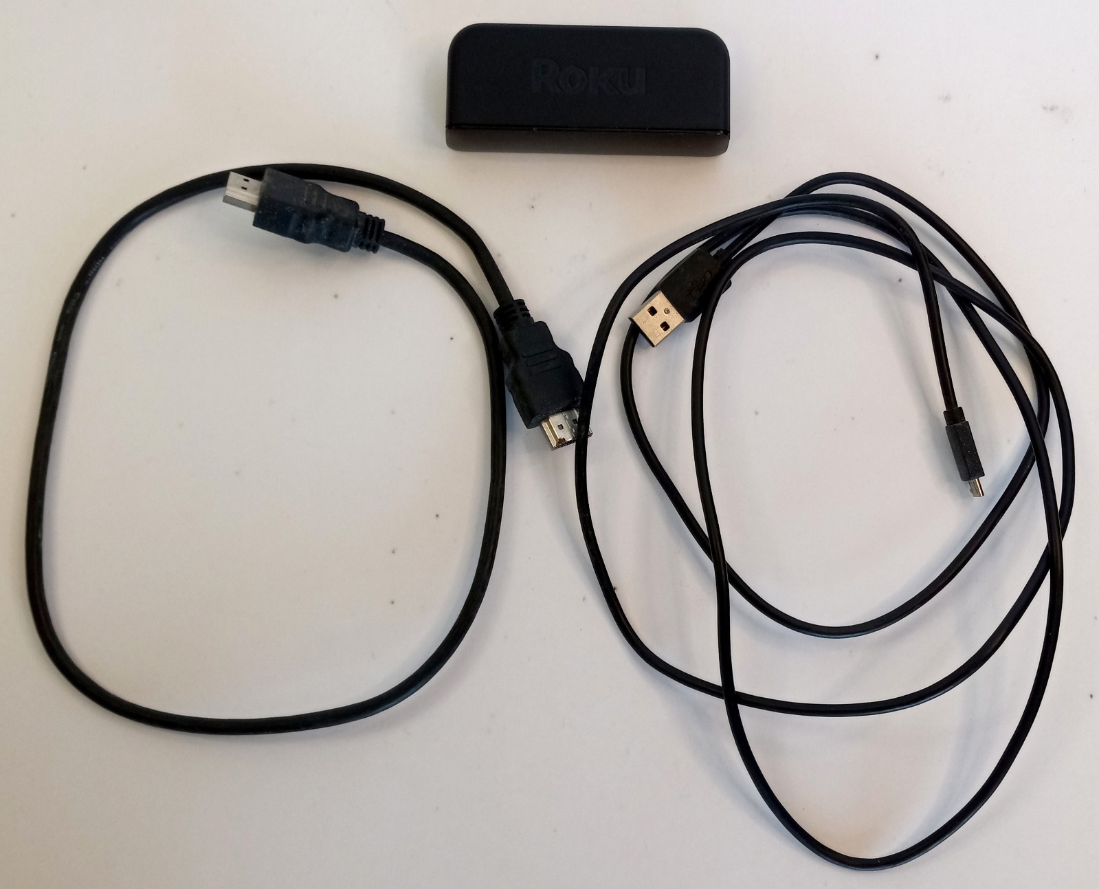 Roku 3900X Media Streaming Device HDMI Cable Power Cable no remote