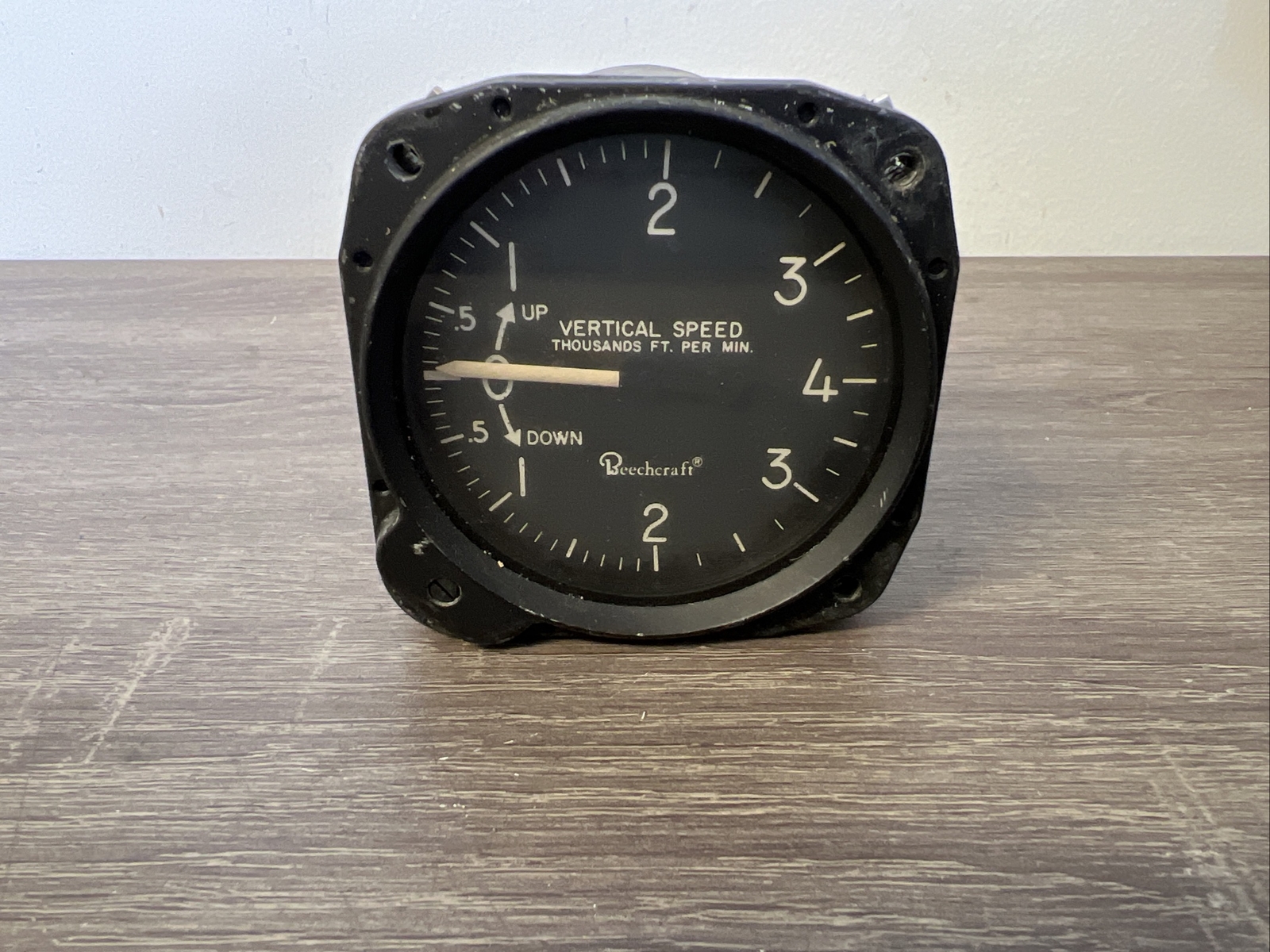 United Instruments, Inc. Beechcraft Vertical Speed Indicator P/N: 7040